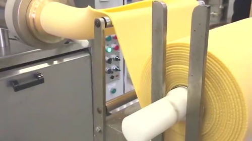 工廠高能食品機(jī)器與點歌機(jī) 跨界對比與技術(shù)融合